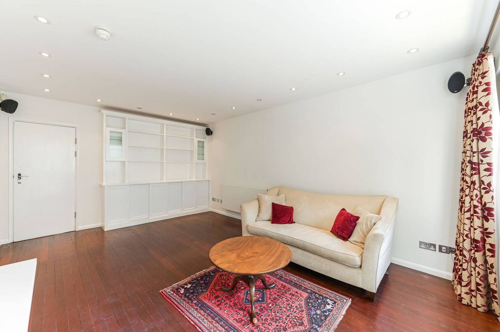 Property photo 2 of 13
