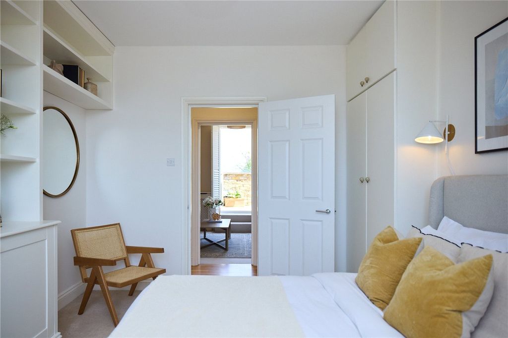 Property photo 3 of 42 Picture No. 04