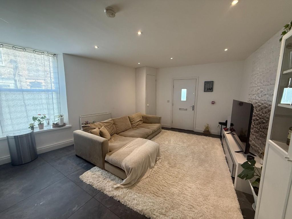 Property photo 2 of 13 Img_9900.Jpg