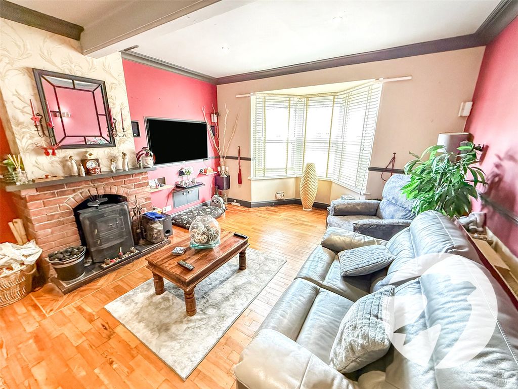 Property photo 3 of 18 Picture No. 19