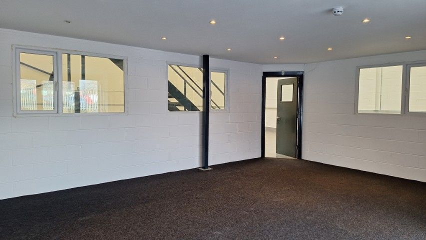 Property photo 2 of 6