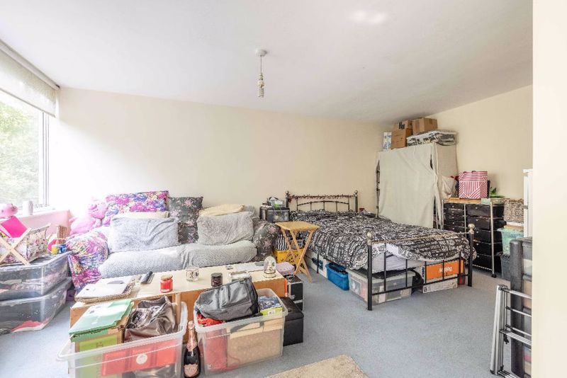 Property photo 2 of 6 Photo 6