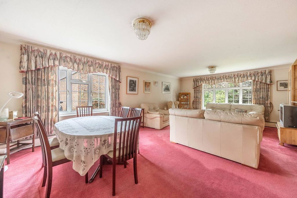 Property photo 3 of 9