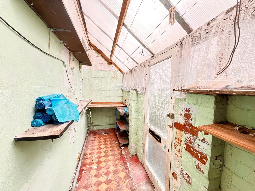 Additional image 11 of 1 bed flat for saleOsborne Terrace, Fortuneswell, Portland, Dorset DT5
