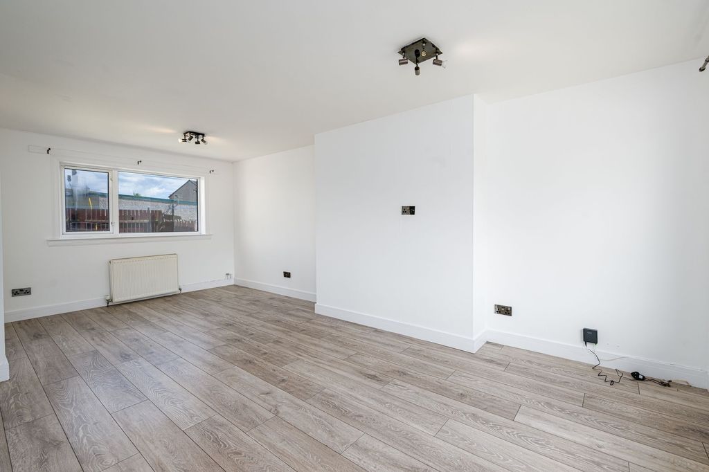 Property photo 3 of 13 Living Room