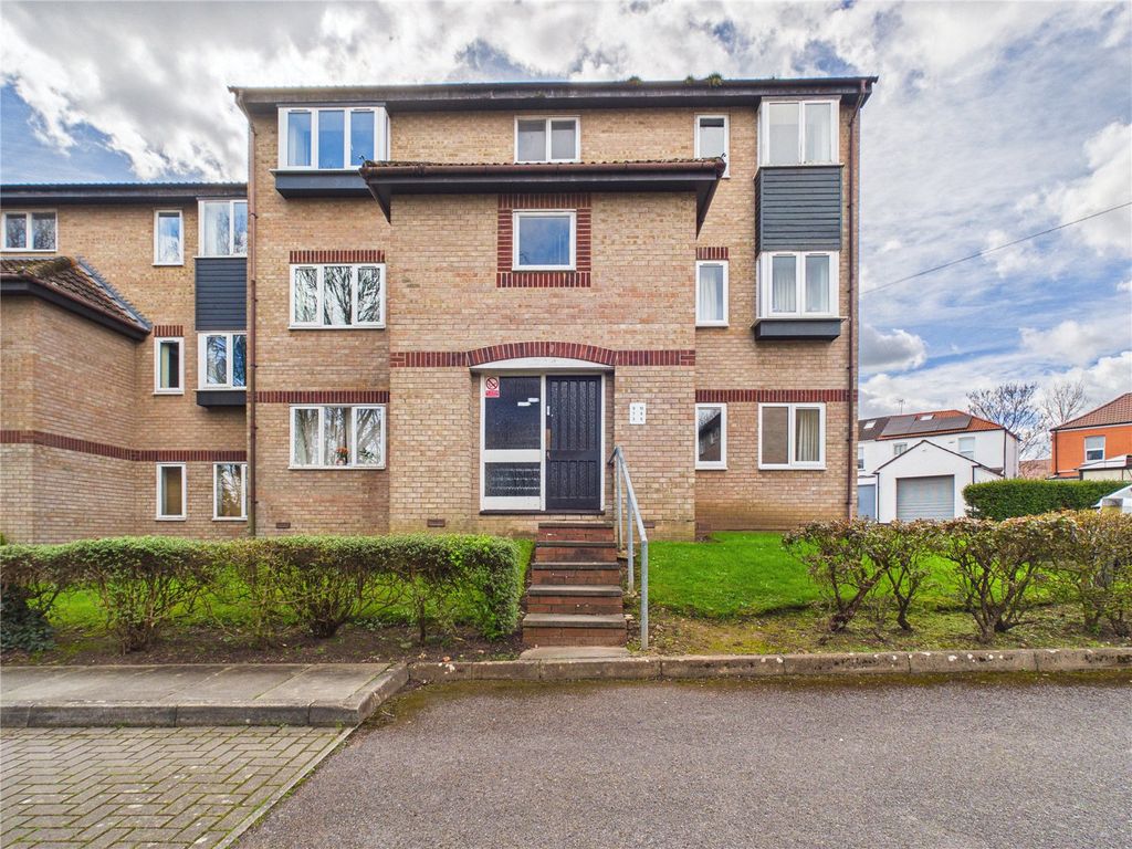 Property photo 2 of 12 Picture No. 13