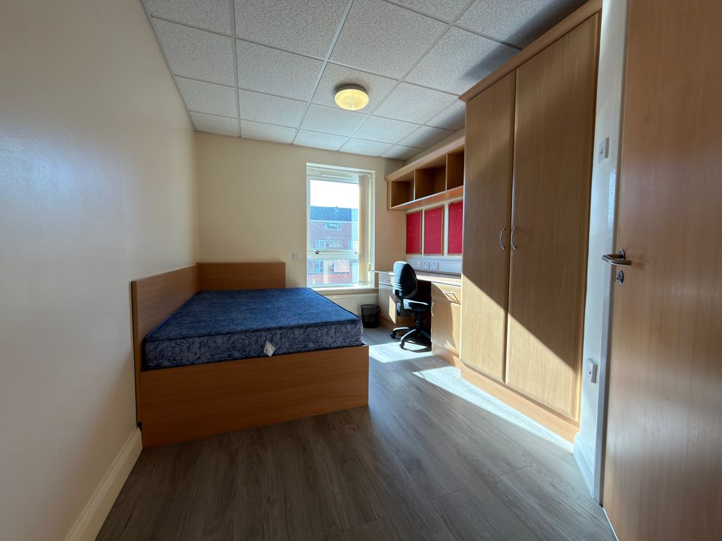 Property photo 2 of 8 Image