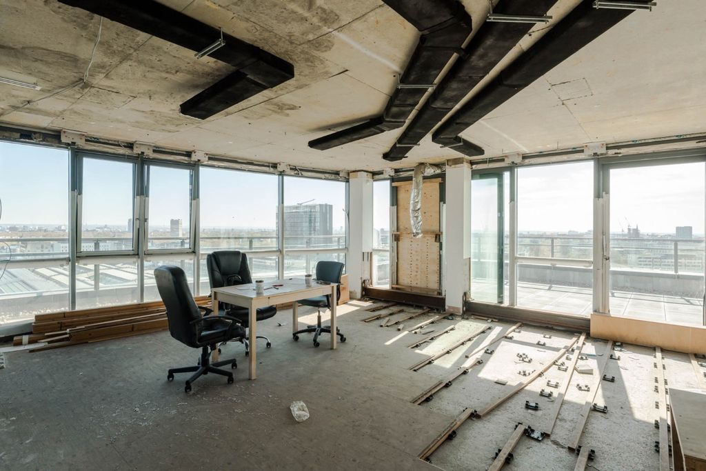 Property photo 3 of 30