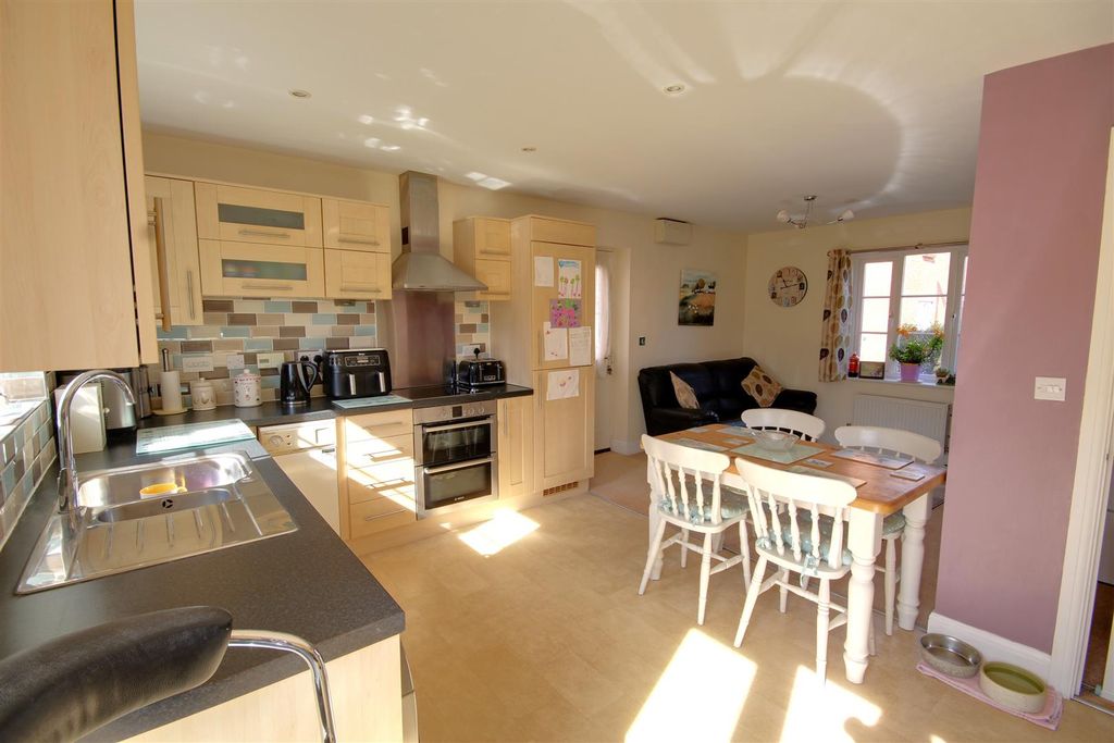 Property photo 3 of 15 Img_2213 - Copy-Img_2215 - Copy.Jpg