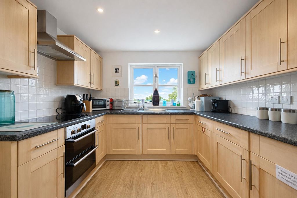 Property photo 3 of 18 Kitchen.Png