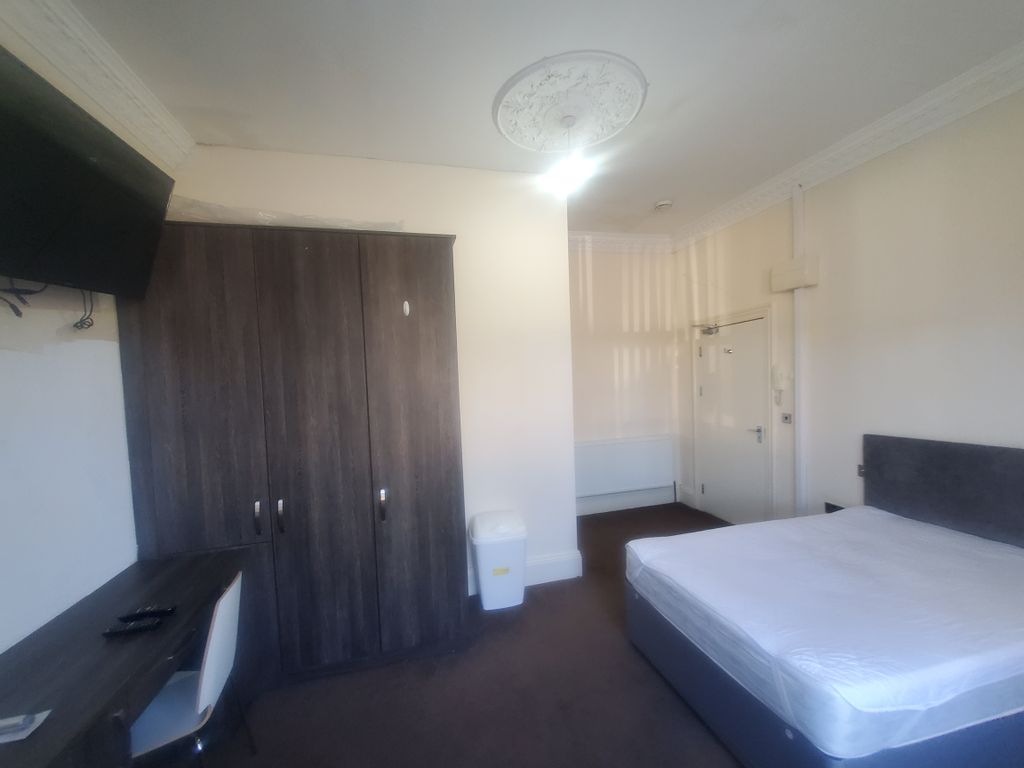 Property photo 2 of 3