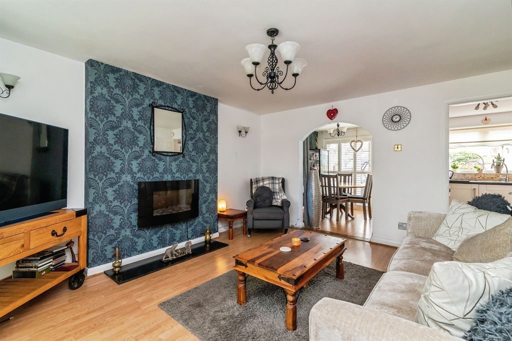 Property photo 3 of 15