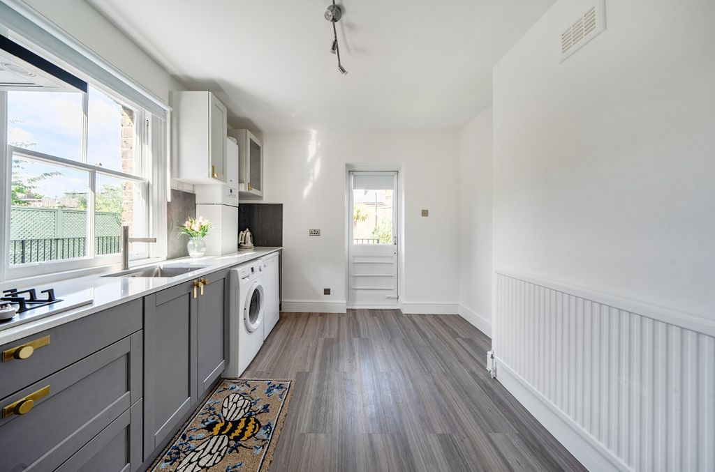 Property photo 2 of 15 1476830-4-6A27d16...