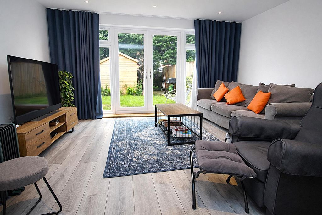 Property photo 2 of 17 1d969Edc-A258-4389-9F5B-7Ff35B2014Aa.Png