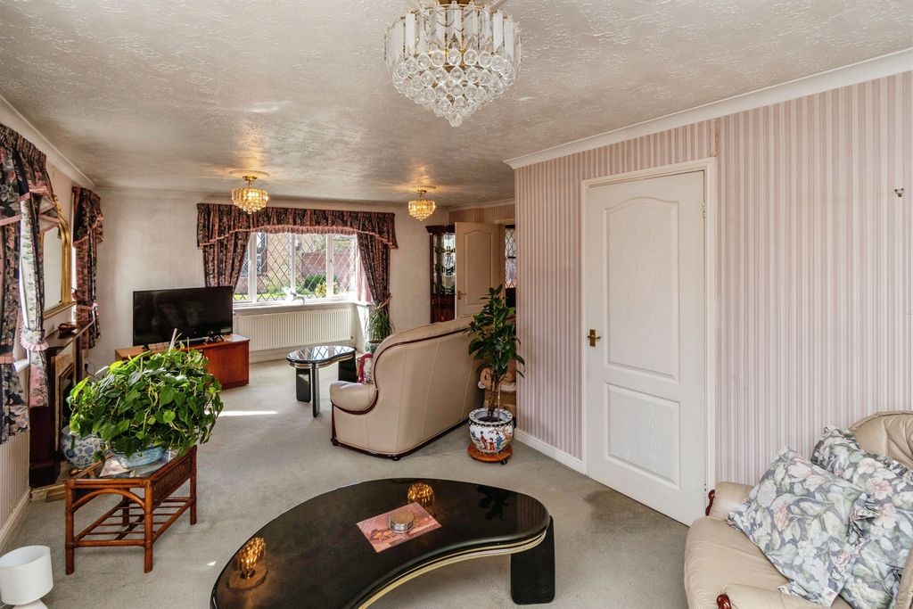 Property photo 3 of 18