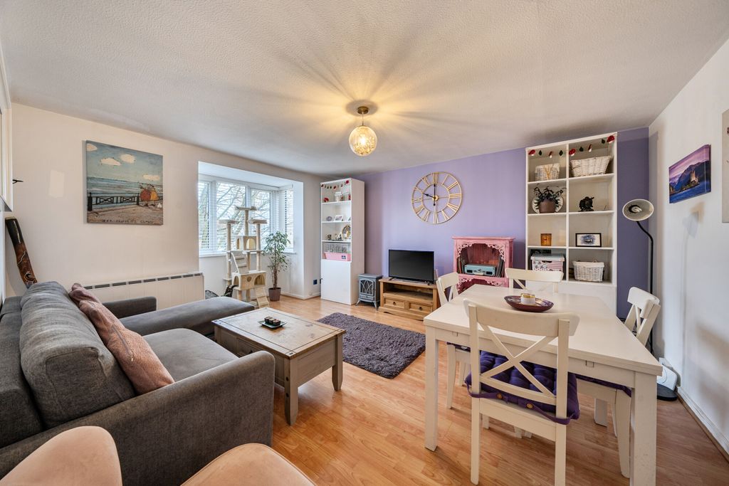 Property photo 1 of 10 Reception