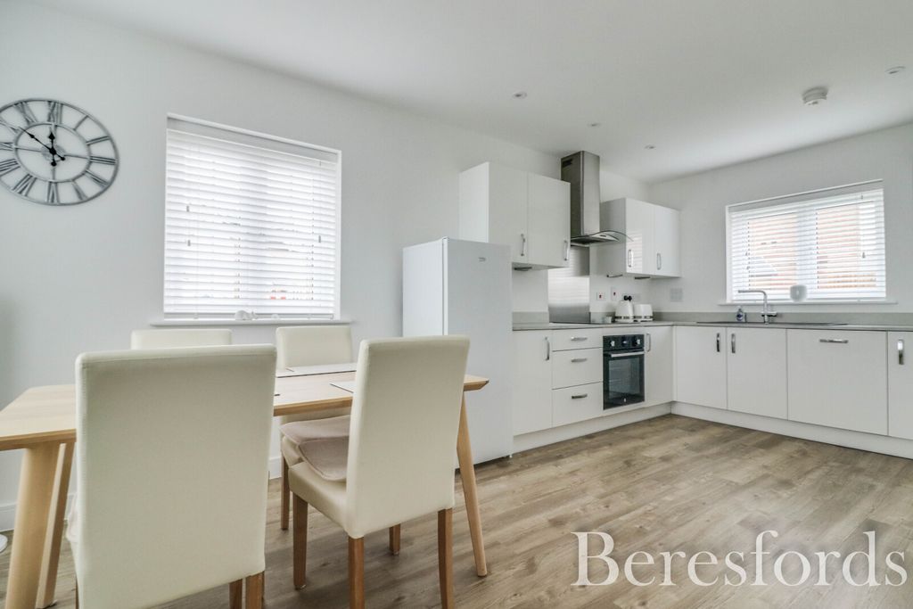 Property photo 2 of 15 Picture No. 14