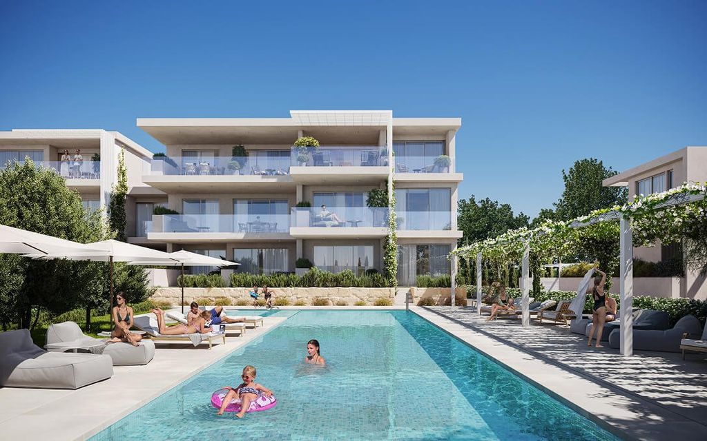 Property photo 2 of 25