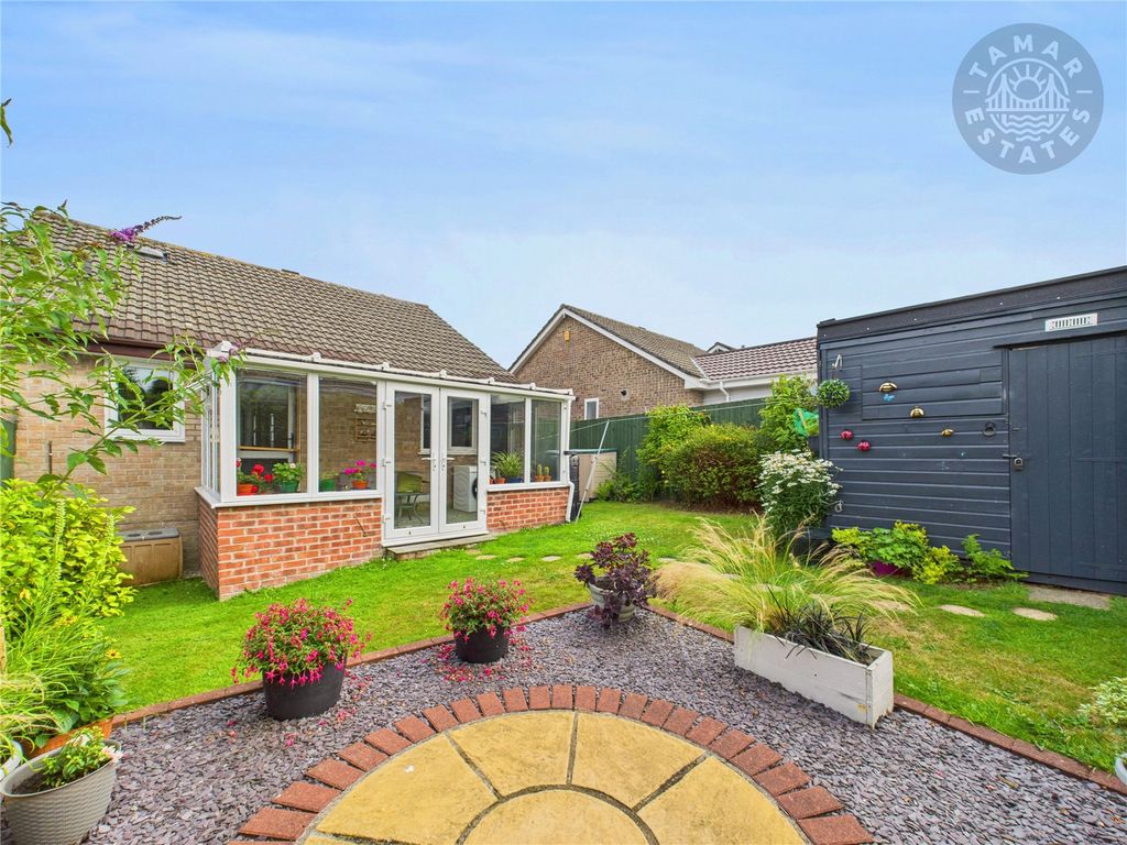 Property photo 3 of 12 Garden