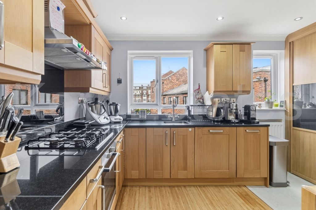 Property photo 2 of 14 Photo 2