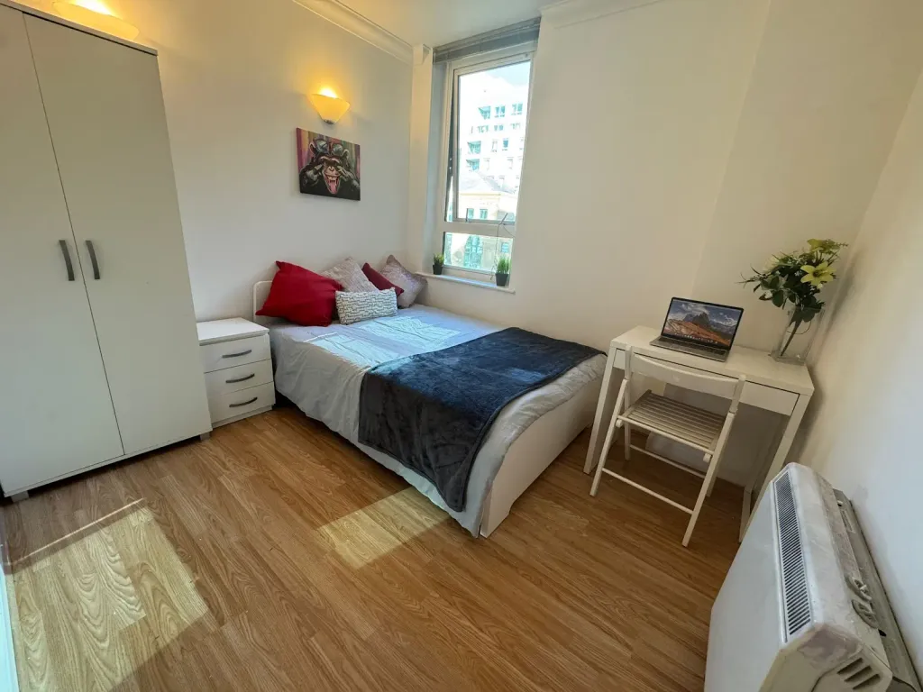 Property photo 1 of 5