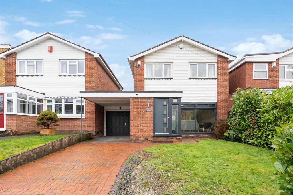 Property photo 1 of 11 23 Lammas Close_3.Jpg