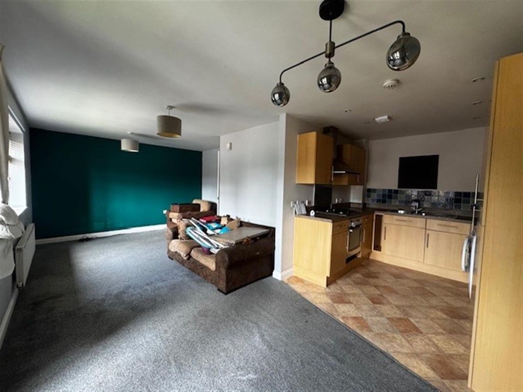 Property photo 3 of 8