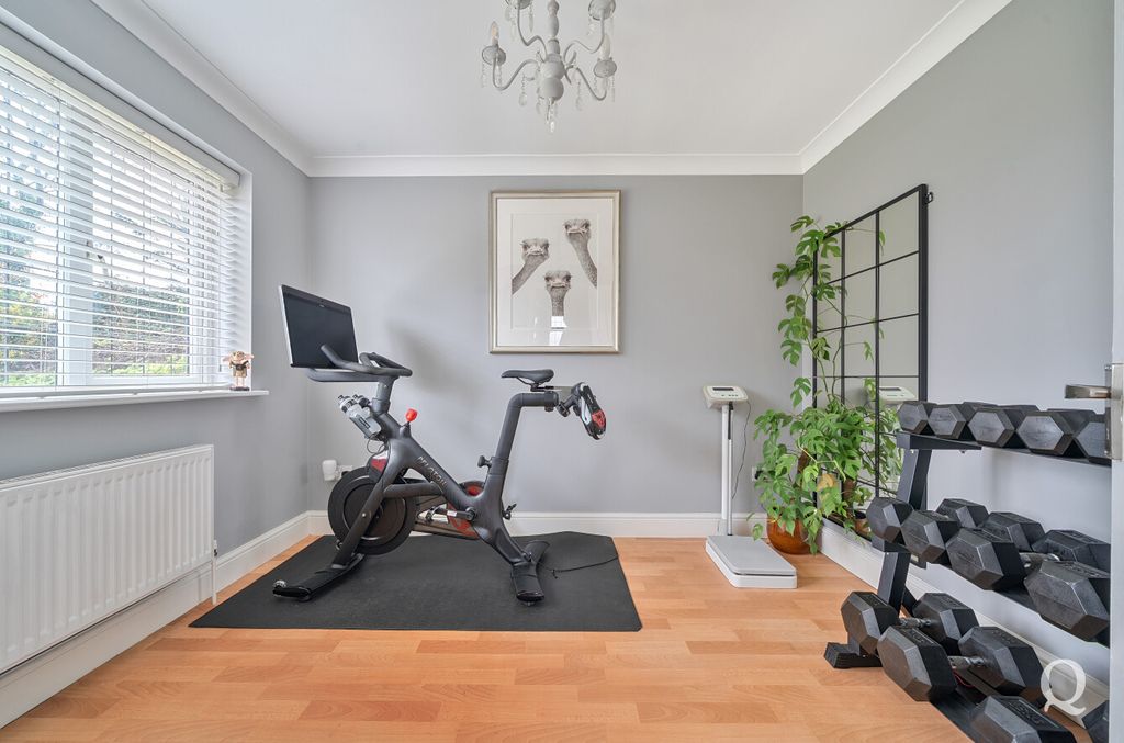 Property photo 3 of 28 cc5Abf50-F18E-4B6...