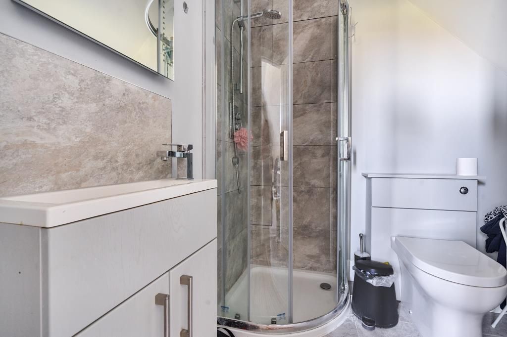 Property photo 3 of 25 Bathroom