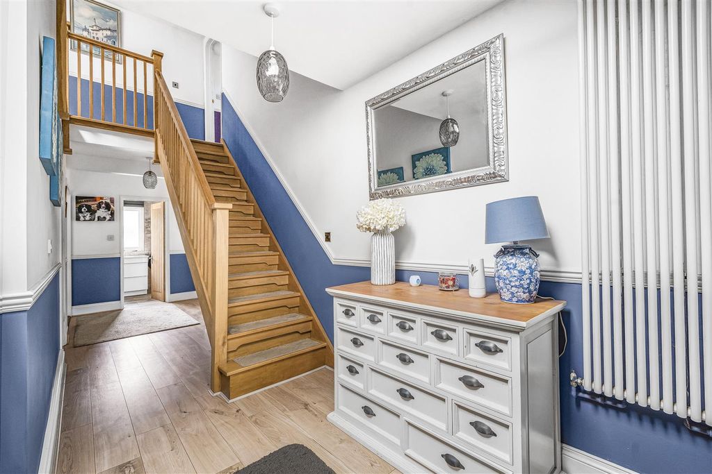 Property photo 3 of 26 48_69035.Jpg