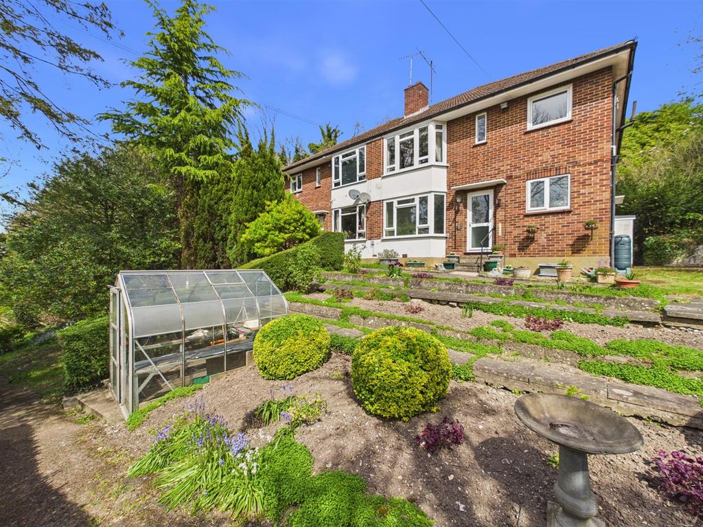 Property photo 1 of 23 Cam01563G0-Pr0227-Still004.Jpg