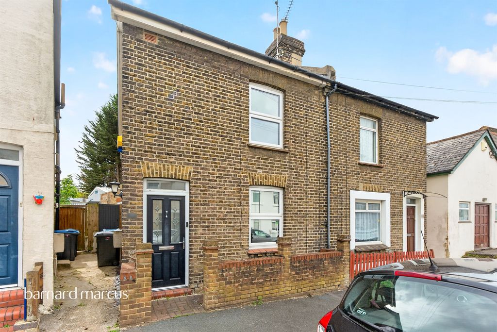 Property photo 1 of 22