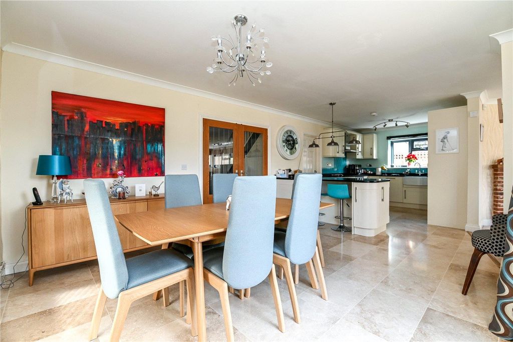 Property photo 2 of 22 Picture No. 04