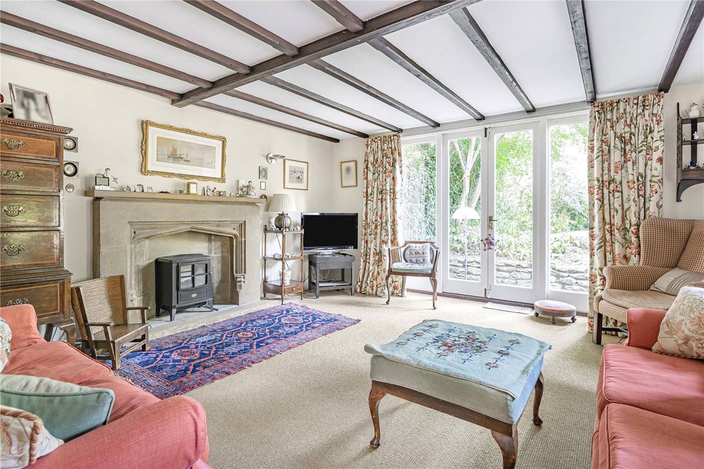 Property photo 2 of 20 Sitting Room