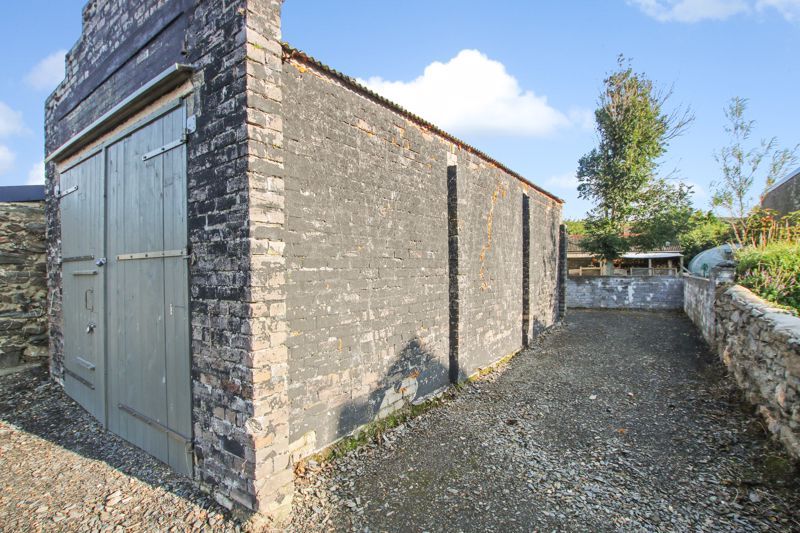 Property photo 3 of 6 Photo 7