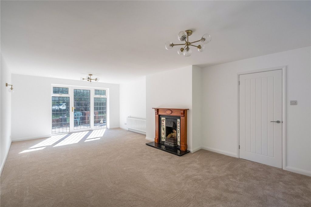 Property photo 2 of 31 Picture No. 20