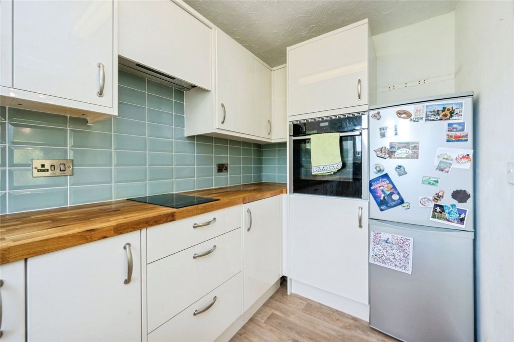 Additional image 9 of 2 bed flat for saleRosebury Court, Water Lane, Leighton Buzzard, Bedfordshire LU7