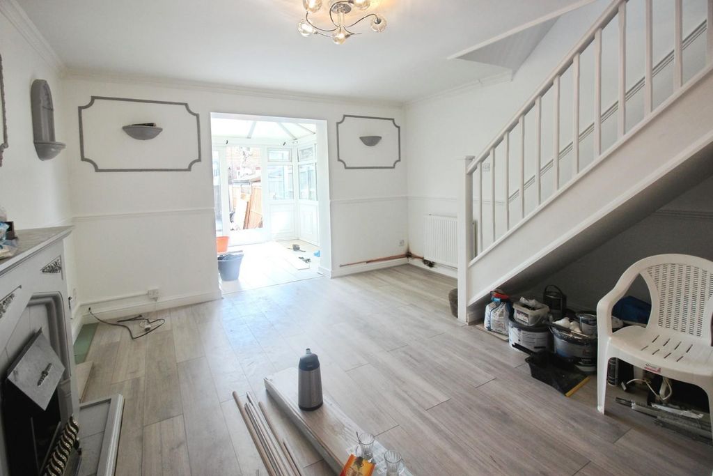 Property photo 2 of 12 A8911815-Img_6607.Jpg