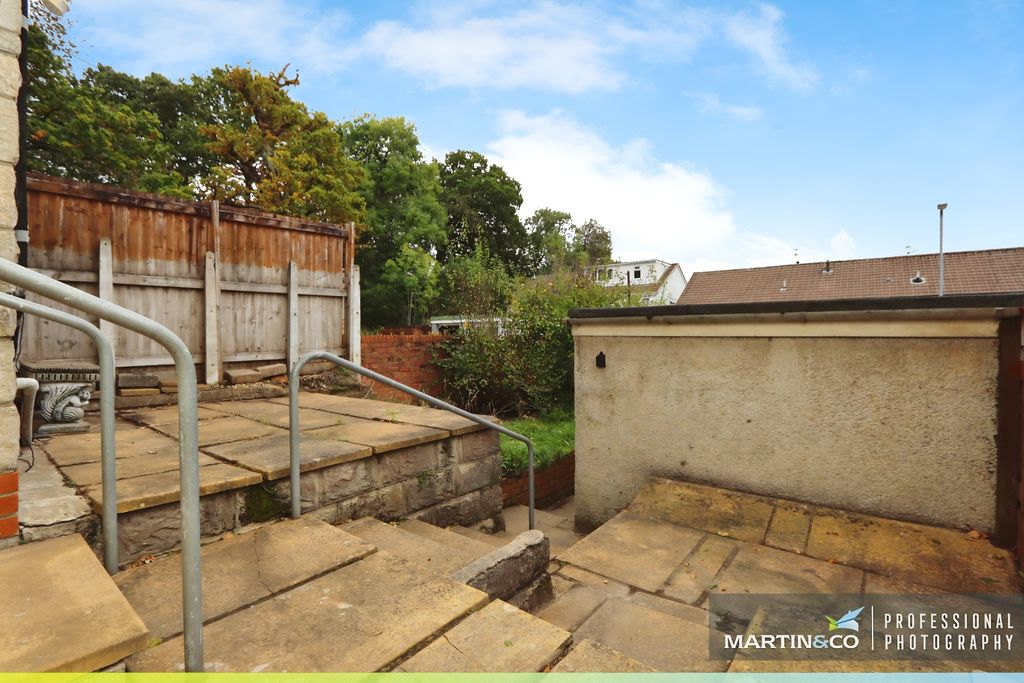 Property photo 3 of 22