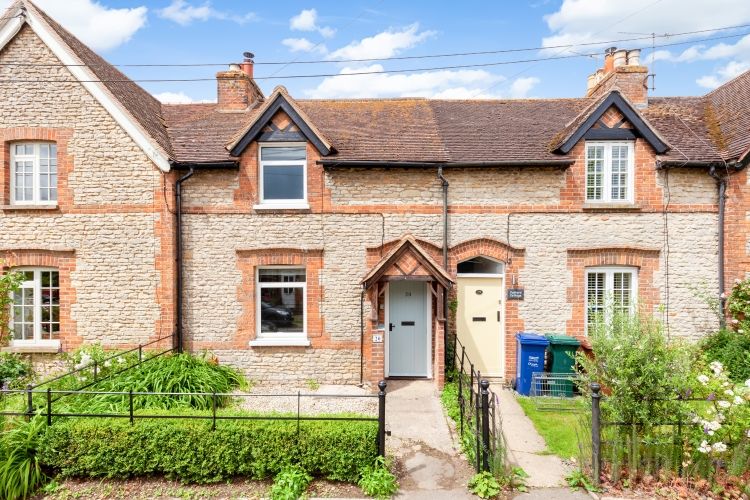 Property photo 1 of 9 194284