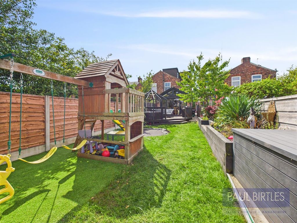 Property photo 2 of 27 Cam01301G0-Pr0647-Still049.Jpg