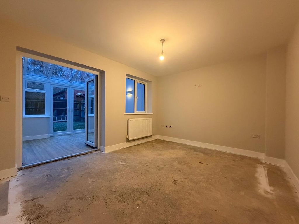 Property photo 3 of 11 Picture No. 13