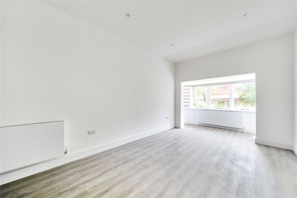 Property photo 1 of 8 Picture No. 07