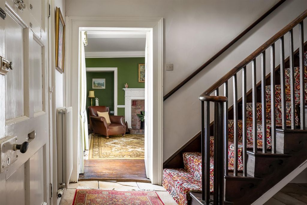 Property photo 2 of 34 37 - Ham House - Gl7 5Uf - Web.Jpg