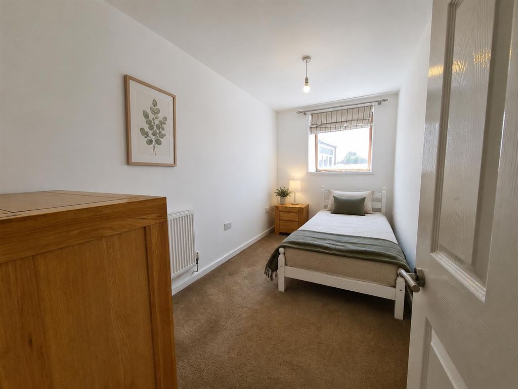 Property photo 3 of 8 15 Coppers Court