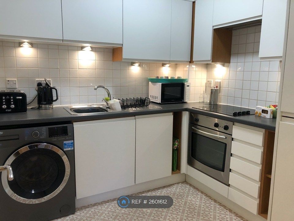 Property photo 3 of 7 Kitchen