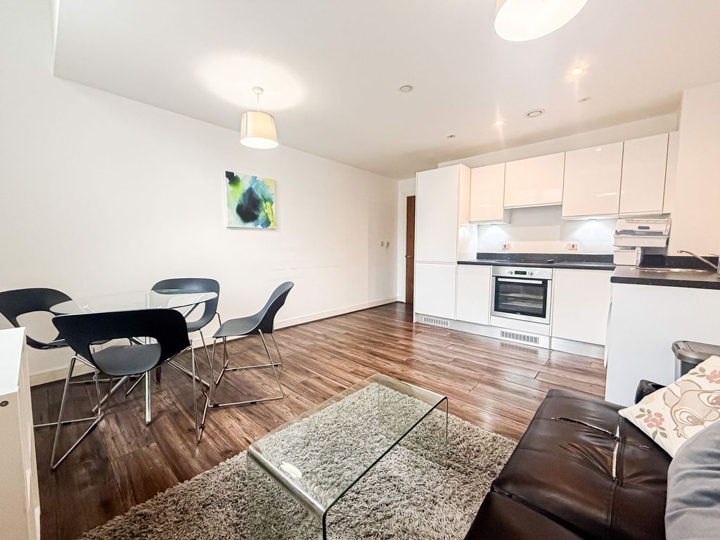 Property photo 3 of 9 Photo 8