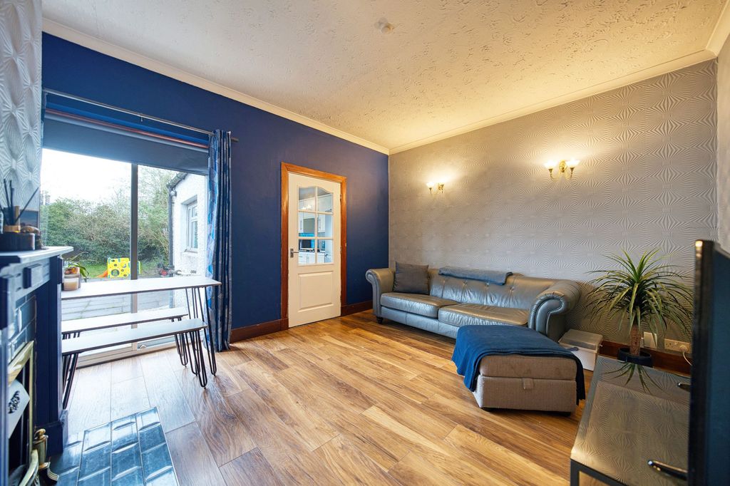 Property photo 3 of 26