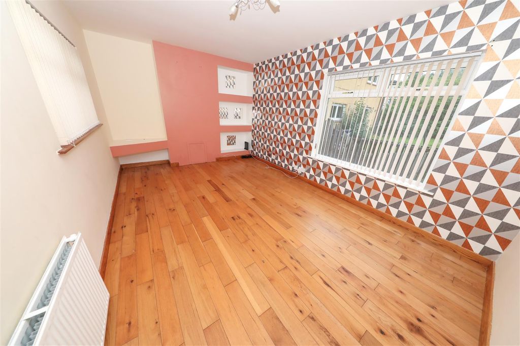 Property photo 2 of 19 B