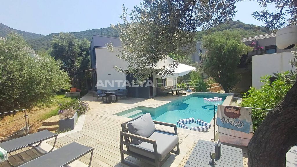 Property photo 1 of 34